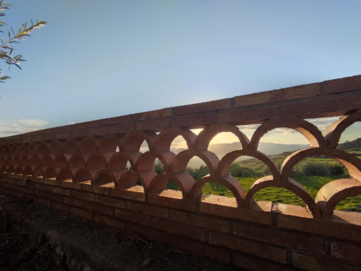 La Tana Di Luna Adrano Buitenkant foto